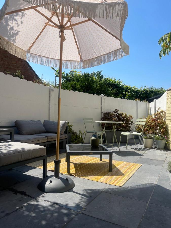 Guesthouse Poppies , Free Parking 奥斯滕德 外观 照片