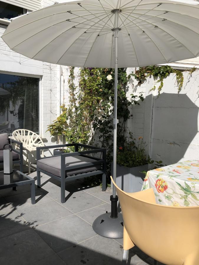 Guesthouse Poppies , Free Parking 奥斯滕德 外观 照片