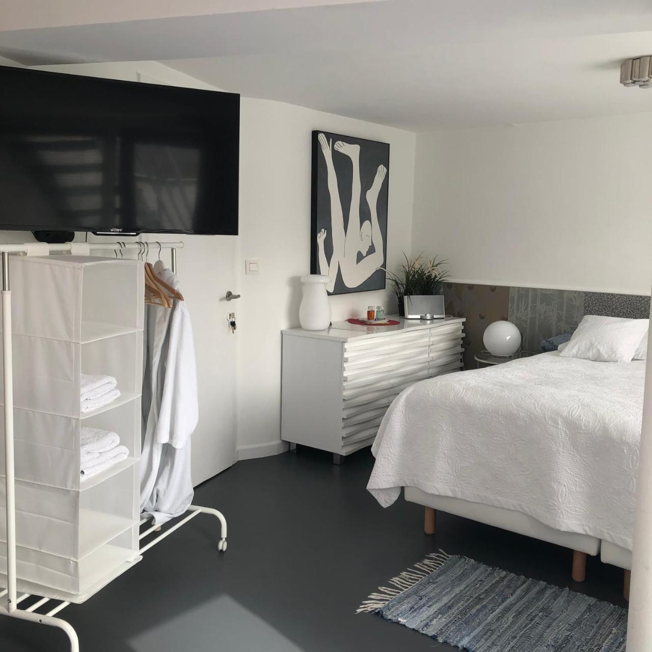 Guesthouse Poppies , Free Parking 奥斯滕德 外观 照片