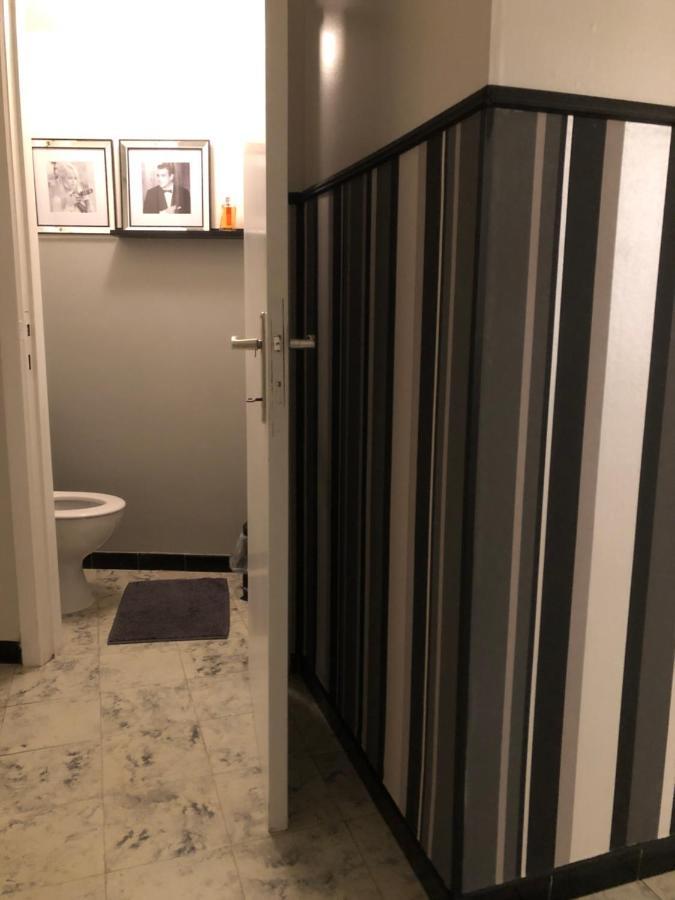 Guesthouse Poppies , Free Parking 奥斯滕德 外观 照片