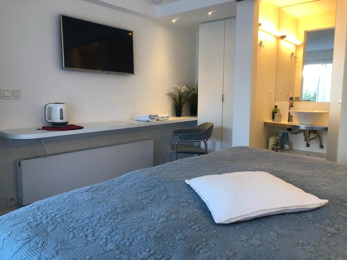 Guesthouse Poppies , Free Parking 奥斯滕德 外观 照片