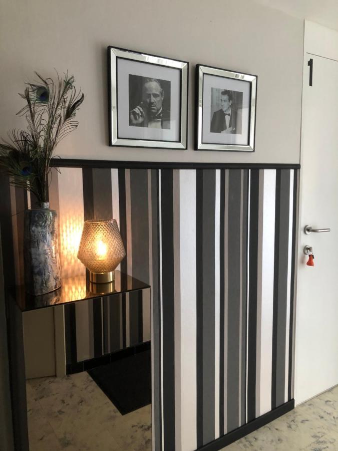 Guesthouse Poppies , Free Parking 奥斯滕德 外观 照片